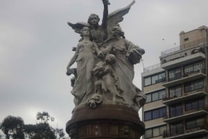 Recoleta in profondità - non letteralmente! Tour privato a piedi