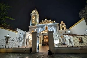 Excursão a pé pela Recoleta e espetáculo de jazz ao vivo