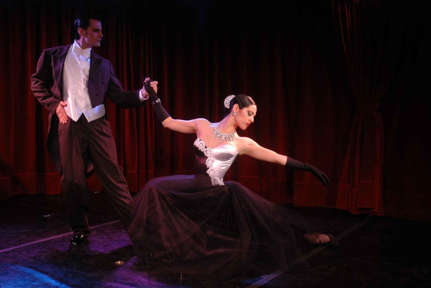 Rojo Tango Dinner & Show mit optionalem Privattransfer