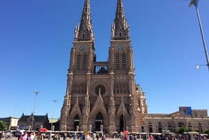 Heldagstur til San Antonio de Areco og Lujan fra Buenos Aires
