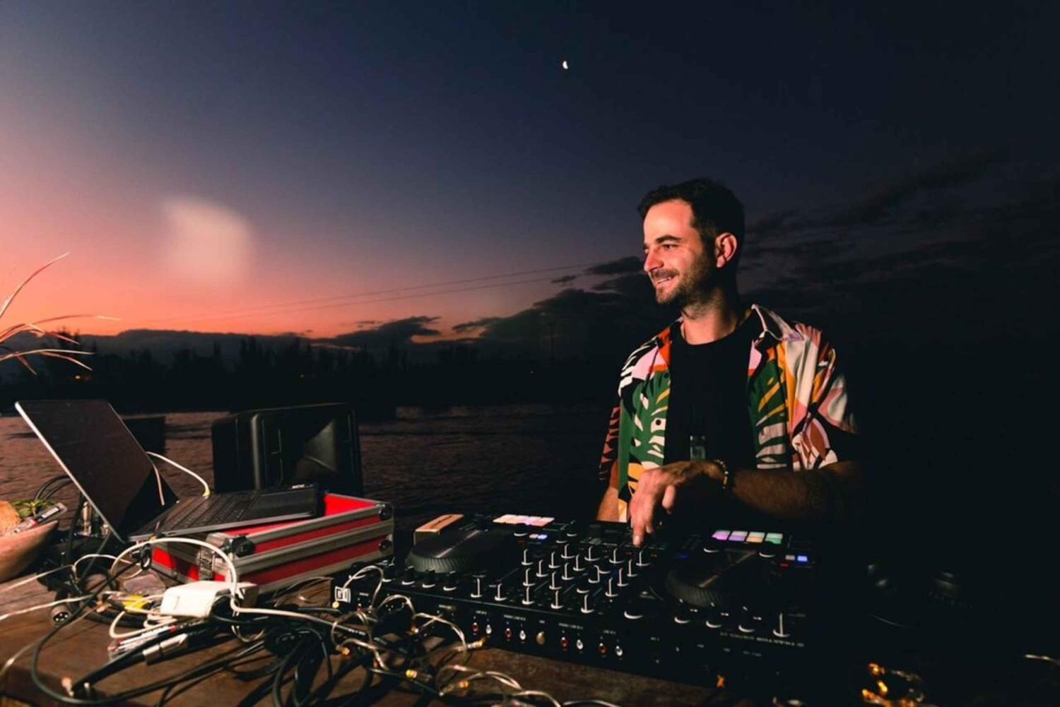 Noches de Atardecer en El Roble: ¡Únete a la mejor Fiesta de Mendoza!