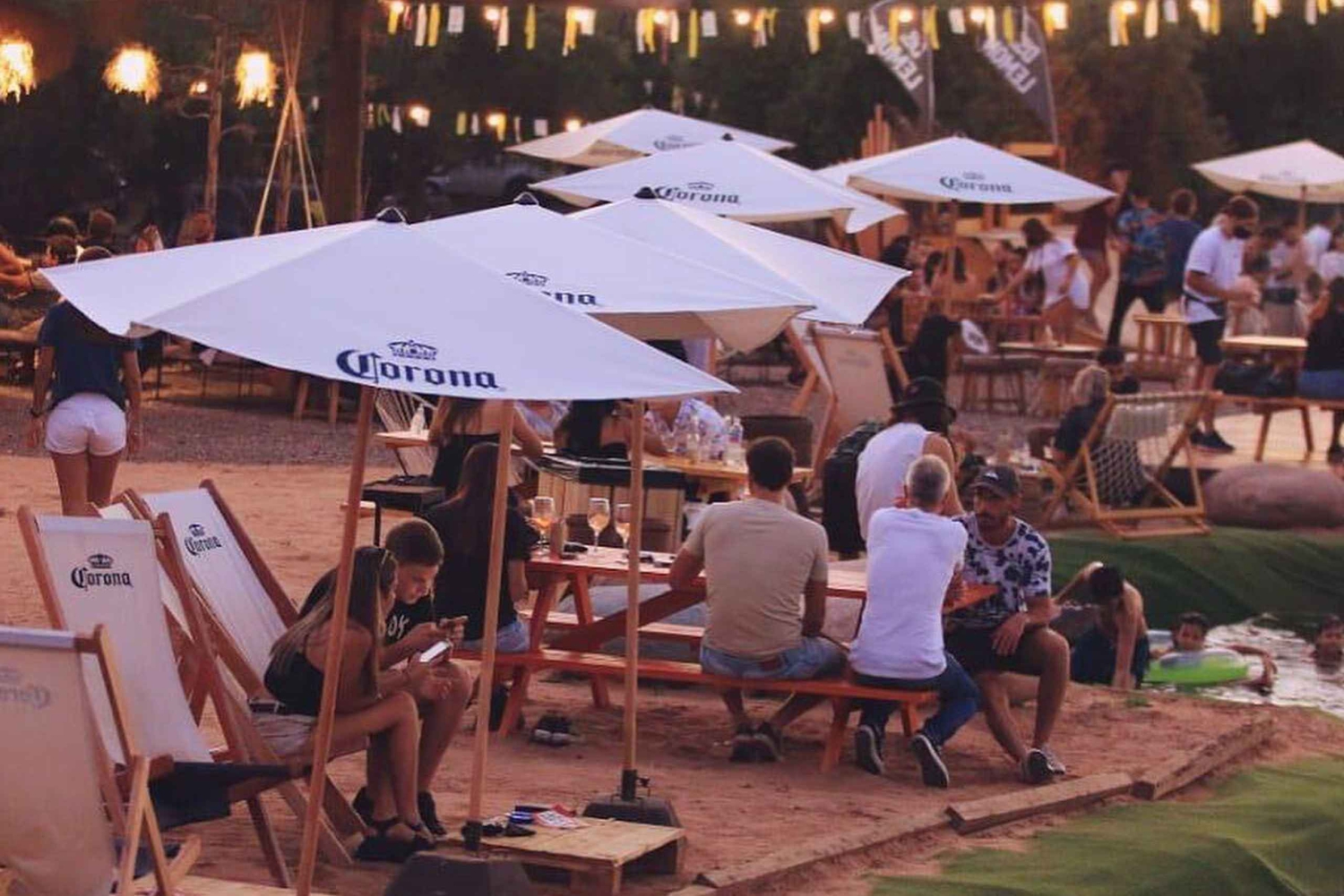 Noches de Atardecer en El Roble: ¡Únete a la mejor Fiesta de Mendoza!