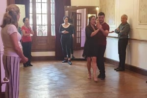 Clase de Tango en Buenos Aires con bailarines profesionales