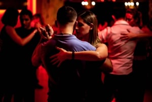 Noite de Tango com Moradores Locais