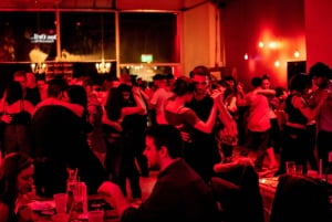 Noite de tango com os moradores locais