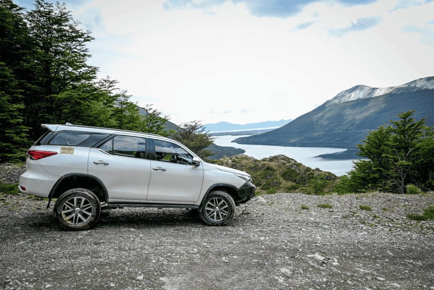 Ushuaia: 4x4-maastoajelu järvillä maailman äärellä