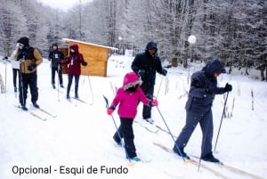 Ushuaia: seikkailua ja lunta | Moottorikelkka + Lumilautailu + Lumikenkäretki + Lounas