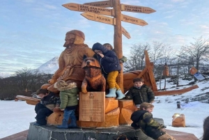 Ushuaia: esperienza antartica con giro in motoslitta e trasferimento