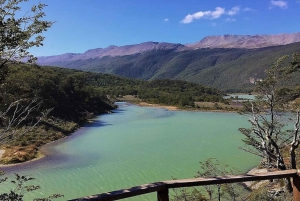 Ushuaia: Escondido See und Fangano 4 x 4 mit Mittagessen