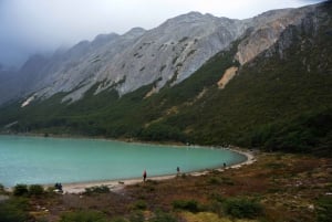 Ushuaia: Esmeralda Lagoon vaellusretki lounaalla ja juomilla.