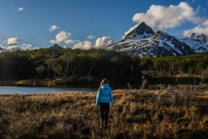 Ushuaia: Esmeralda Lagoon vaellusretki lounaalla ja juomilla.