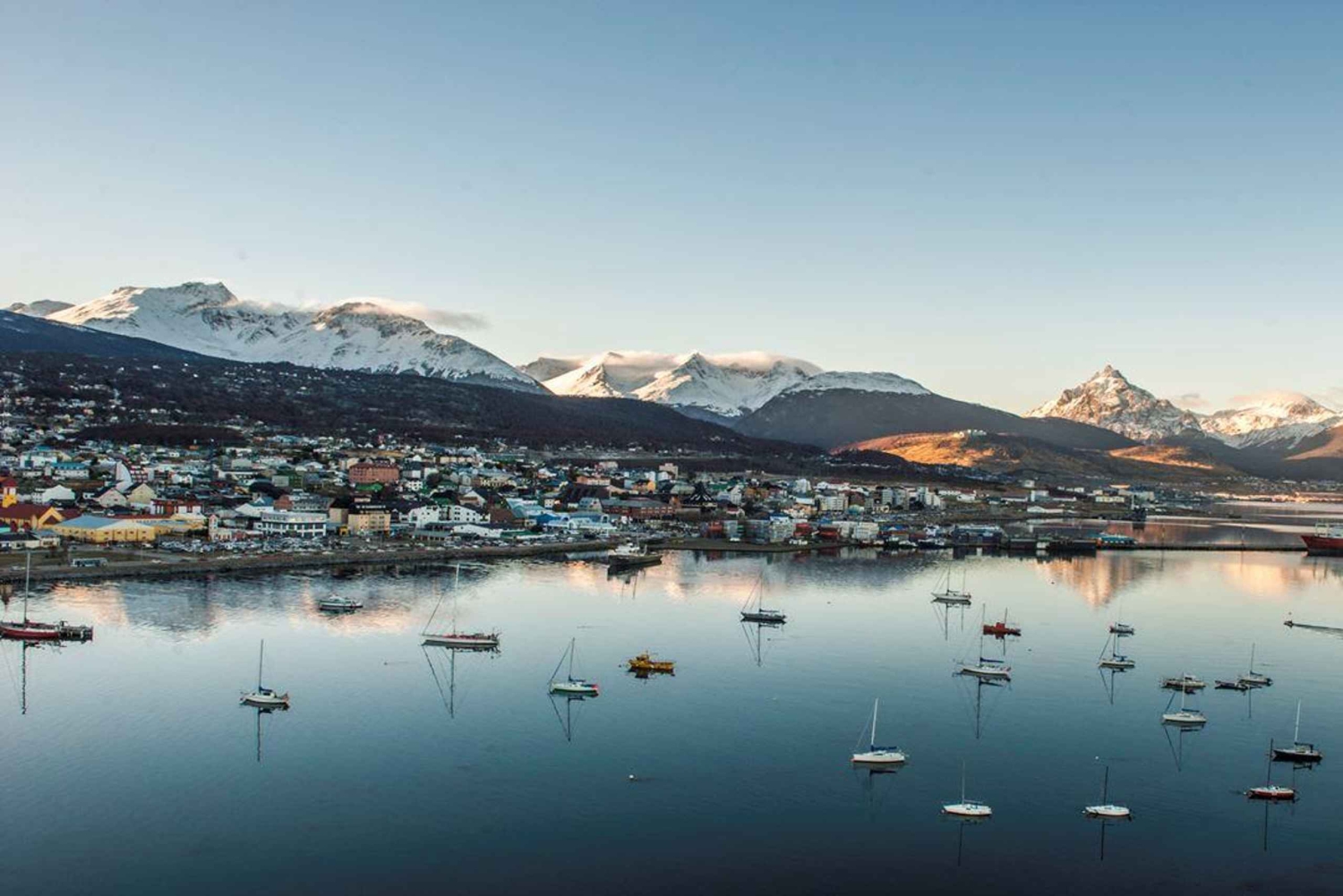 Ушуайя: полет на вертолете над Андами и проливом Бигл