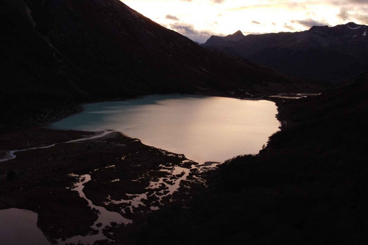 Ushuaia: Trekkingtur i den smaragdgrønne lagune om natten