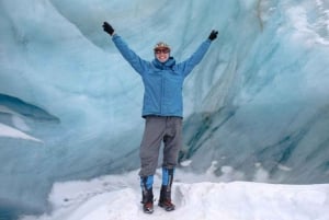 Ushuaia: Trekking på gletscher og i isgrotter med frokost og transport