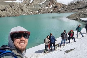Ushuaia: Trekking på gletscher og i isgrotter med frokost og transport