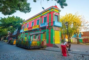 Vibrant Buenos Aires La Boca Tour with Photoshoot & Drinks