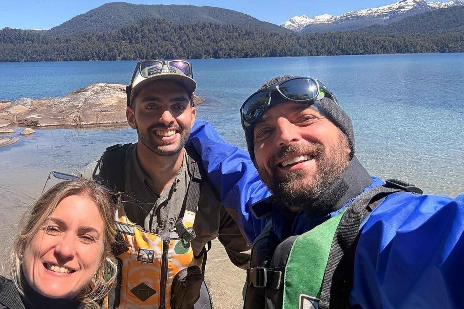 Villa la Angostura: tour de medio día en kayak con pícnic