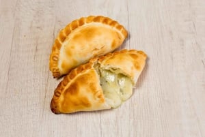 Wine, empanadas, and olive oil tours in Mendoza