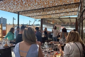 Vin- och musikupplevelse av D.V. Catena med en bräda med Cold Cuts