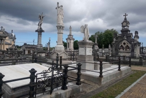 Авилес: Экскурсия по кладбищу Ла-Карриона