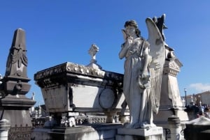 Авилес: Экскурсия по кладбищу Ла-Карриона