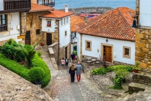 Depuis Oviedo : lacs de Covadonga, Cangas de OnÃs et Lastres