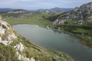 Laghi di Covadonga e Santuario di Covadonga: itinerario guidato e interpretato