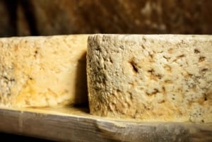 Bulnes: Excursie met kabelbaan en Cabrales kaasgrot in Picos de Europa