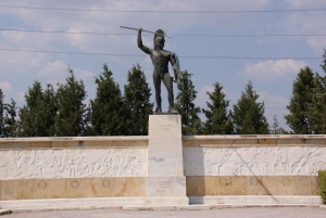 デルフィ＆メテオラ2日間ツアー（公式ガイド、チケット、ホテル送迎付き）