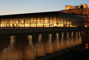 Akropol i muzeum Akropolu w piątek po południu