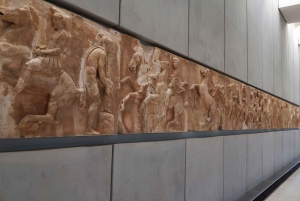 Akropol i muzeum Akropolu w piątek po południu