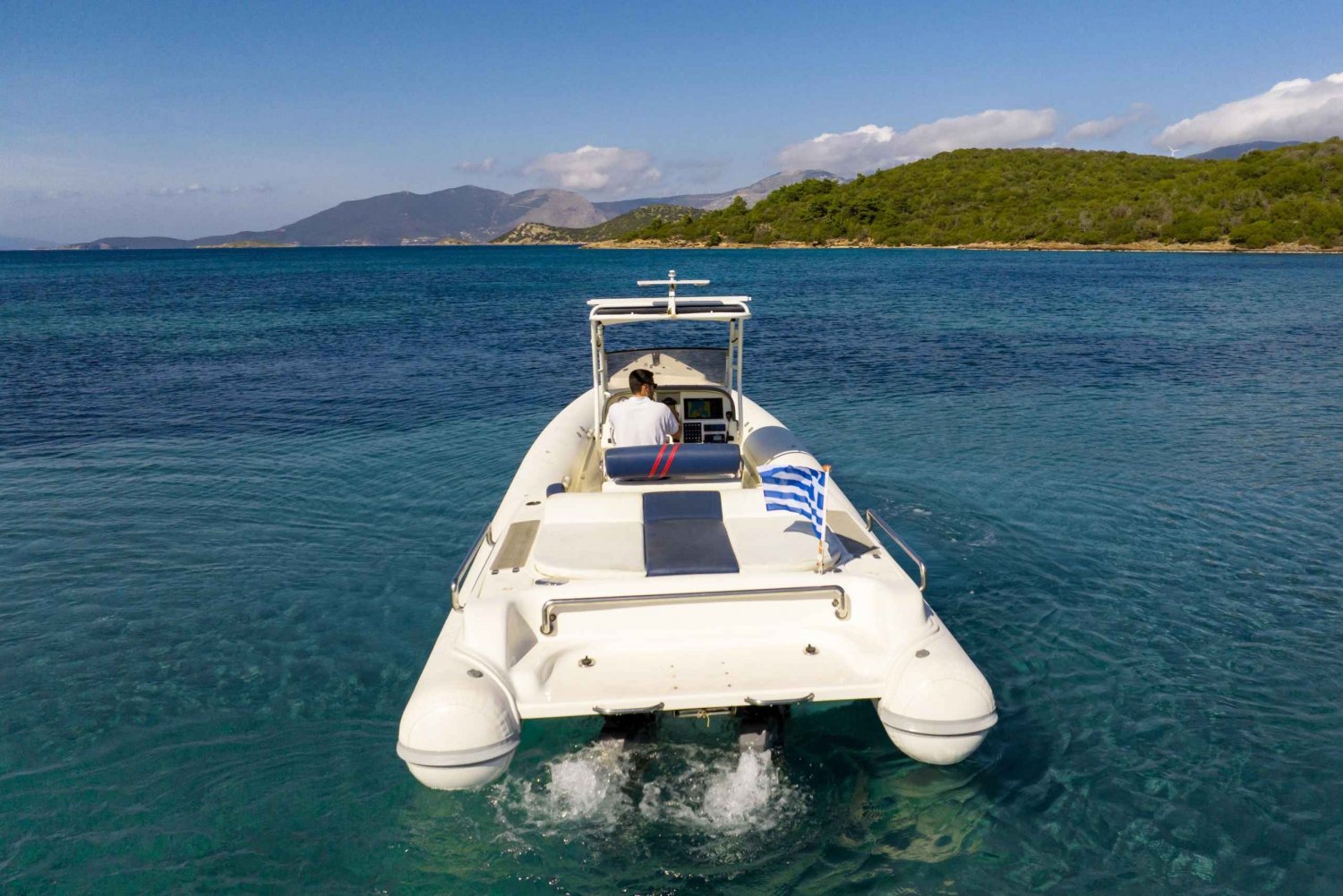 Aegean day - private cruise to west cyclades