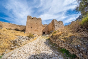 La antigua Corinto y la puesta de sol en el Templo de Poseidón Cabo Sounio