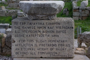 La antigua Corinto y la puesta de sol en el Templo de Poseidón Cabo Sounio
