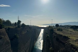 古代コリント運河エピダウロス・ナフプリオ豪華プライベートツアー