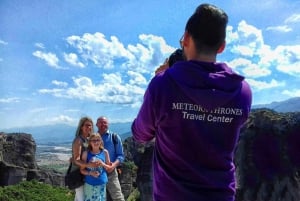 Ateny: 2-dniowa wycieczka po Meteorach w języku hiszpańskim z przewodnikiem i hotelem