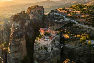 Athen: 2-Tages-Trip nach Meteora mit geführten Touren und Hotel