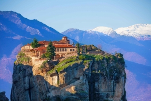 Athens: 2-Day Trip to Meteora with Hotel Stay & Lunch
