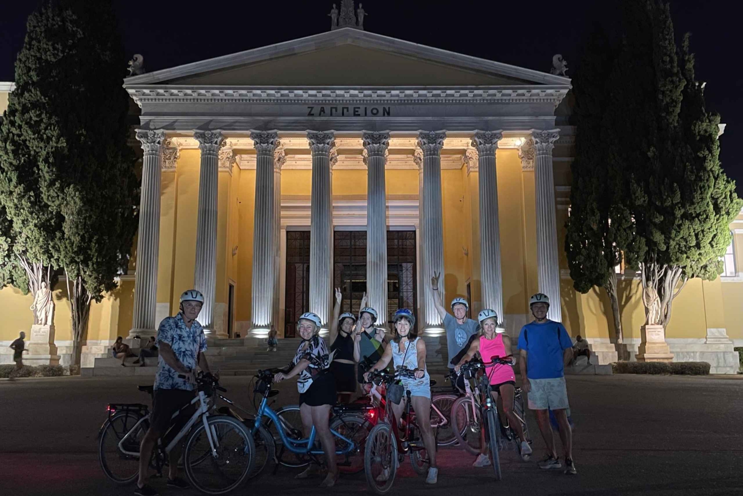 Atenas: tour nocturno de 2 horas en bici eléctrica por los puntos destacados