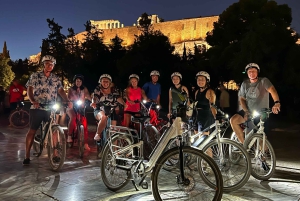 Atenas: tour nocturno de 2 horas en bici eléctrica por los puntos destacados
