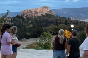 Atenas: tour nocturno de 2 horas en bici eléctrica por los puntos destacados