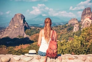 Atenas: Viagem de 1 dia a Meteora com excursões, museu e hotel