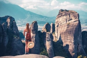 Atenas: Viagem de 1 dia a Meteora com excursões, museu e hotel