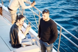 Athen: 3-timers solnedgangscruise med svømmetur, snacks og drikke