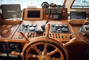 アテネ：3時間サンセットクルーズ（泳ぎの休憩、軽食、ドリンク付き）