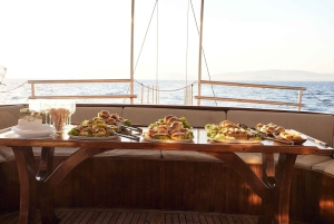 アテネ：3時間サンセットクルーズ（泳ぎの休憩、軽食、ドリンク付き）