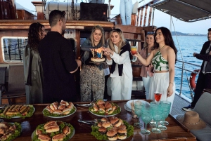 アテネ：3時間サンセットクルーズ（泳ぎの休憩、軽食、ドリンク付き）