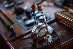 アテネ：3時間サンセットクルーズ（泳ぎの休憩、軽食、ドリンク付き）