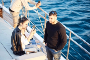 アテネ：3時間サンセットクルーズ（泳ぎの休憩、軽食、ドリンク付き）