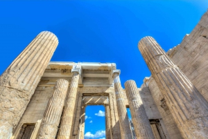 Ateena, Akropolis ja Akropolis-museo Sisältää sisäänpääsymaksut.